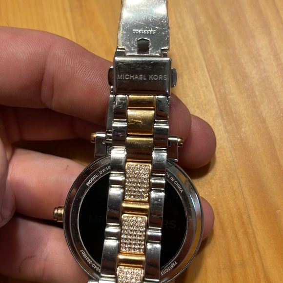 Michael Kors access smartwatch with all accessories and box - Picture 2 of 5